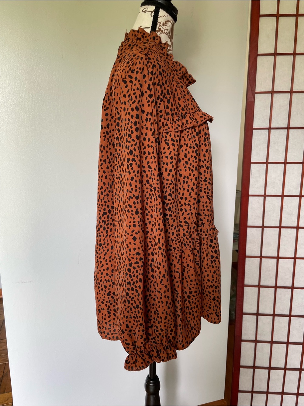 Rust-Colored Cheetah Print Ruffle Neck Blouse, Size L - Picture 4 of 8